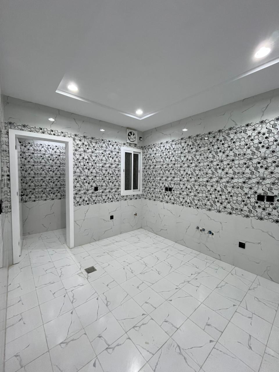 WhatsApp Image 2025-10-09 at 13.59.50 (1)