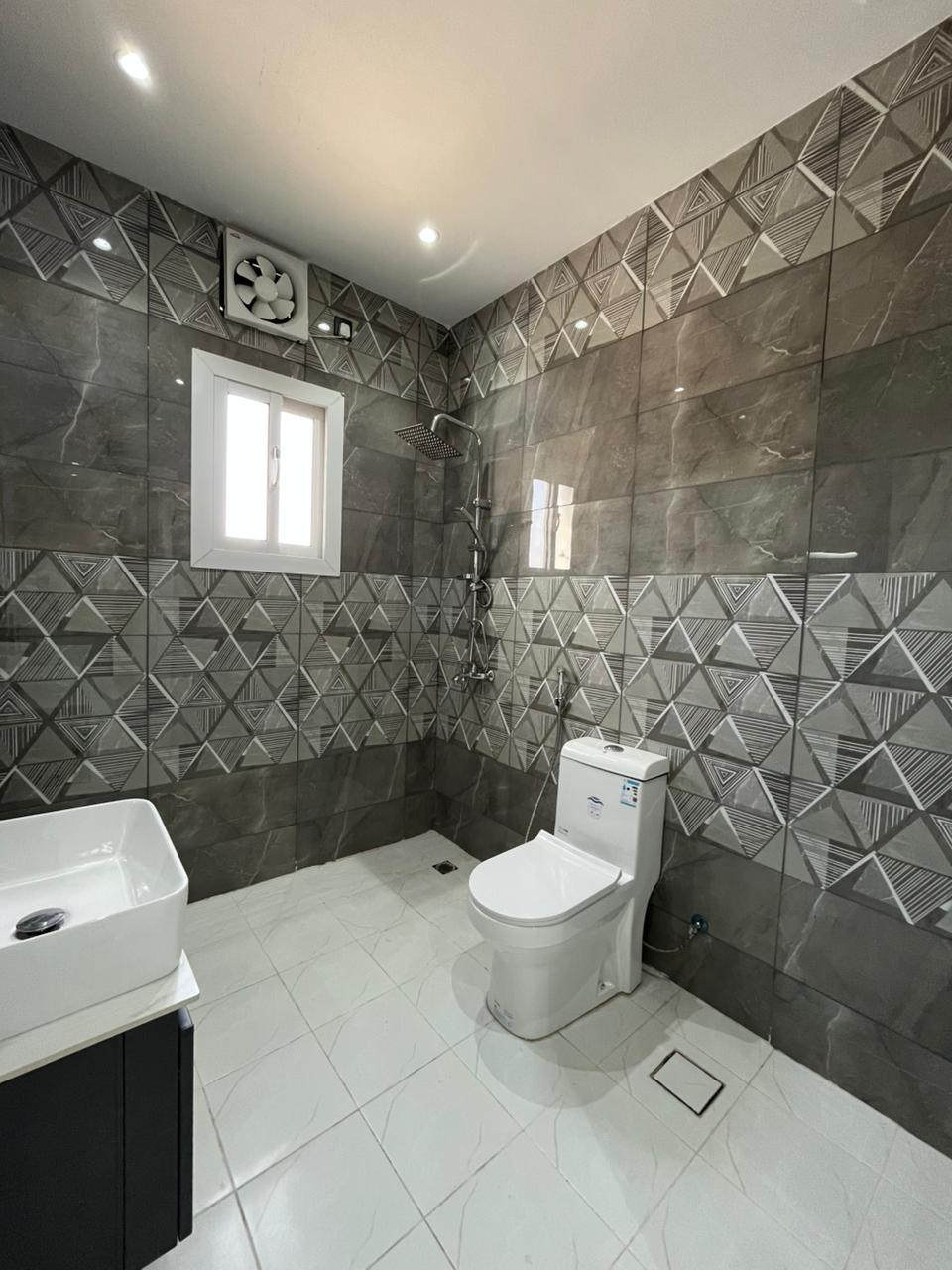 WhatsApp Image 2025-10-09 at 13.59.52 (1)