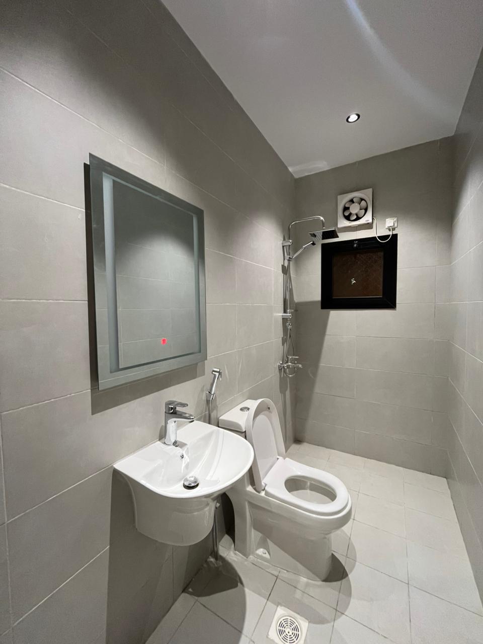 WhatsApp Image 2025-10-15 at 15.00.37 (2)