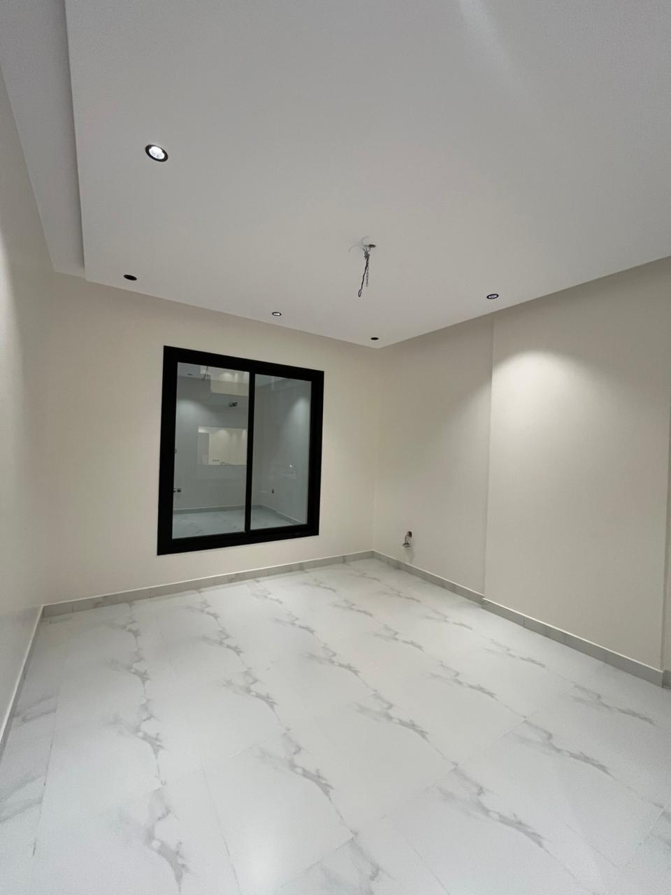 WhatsApp Image 2025-10-28 at 14.00.43