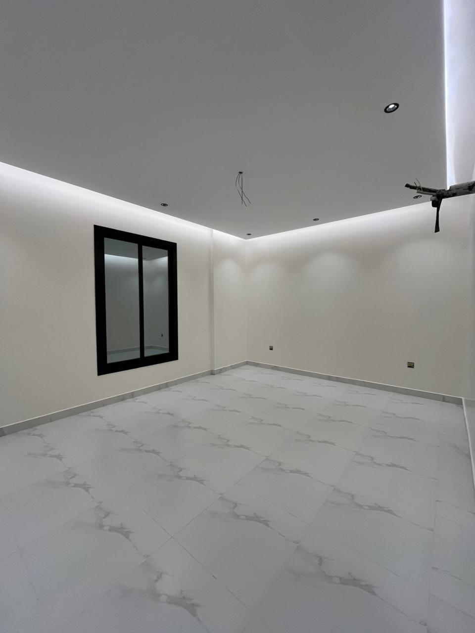 WhatsApp Image 2025-10-28 at 14.00.44